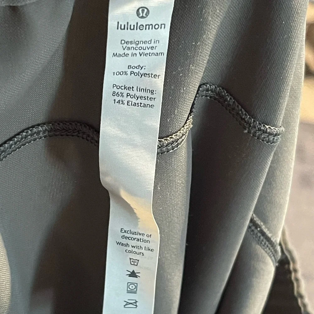 Lululemon pants‎ women’s size 6 green pre-owned condition - Picture 5 of 10